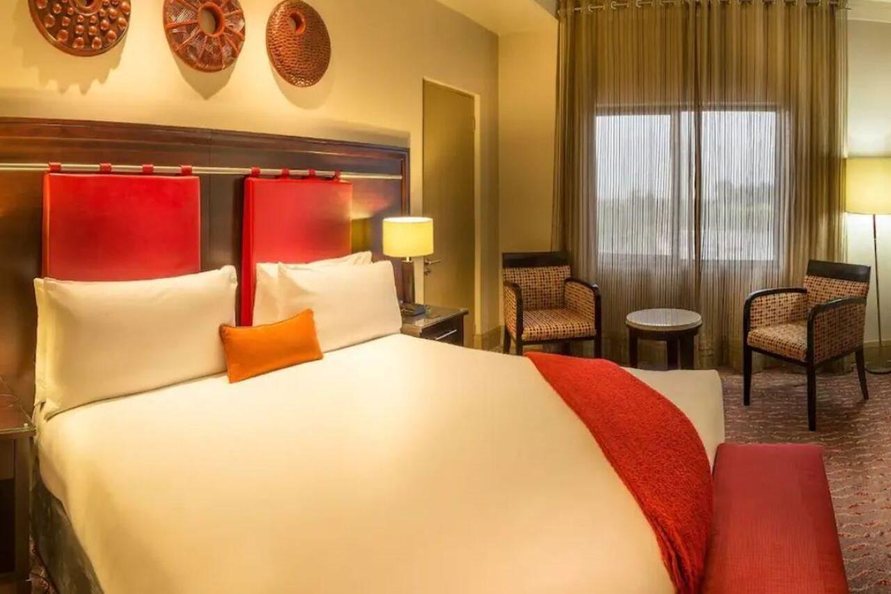Mondior at Emperors Palace Kempton Park Eksteriør billede