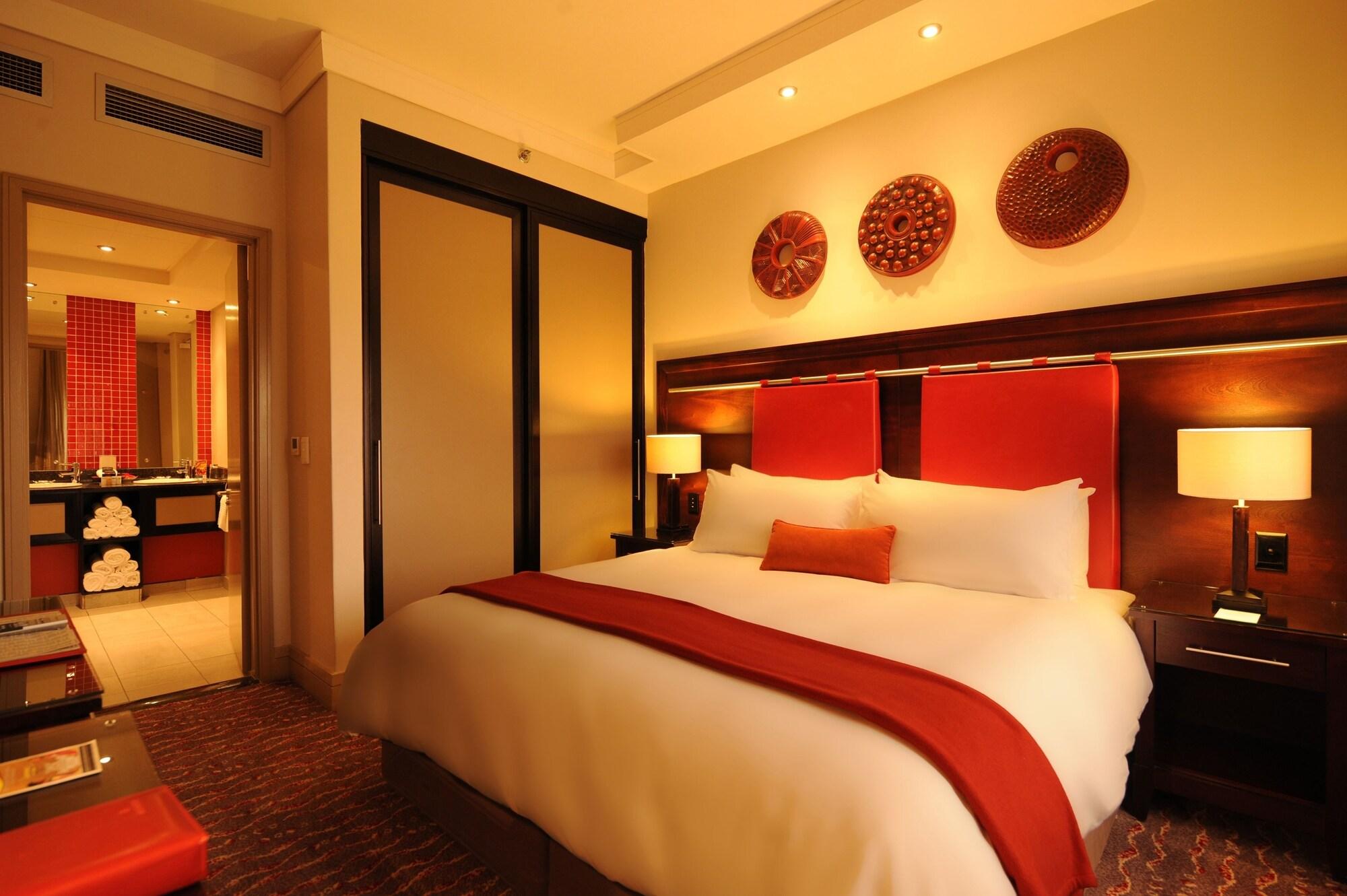 Mondior at Emperors Palace Kempton Park Eksteriør billede