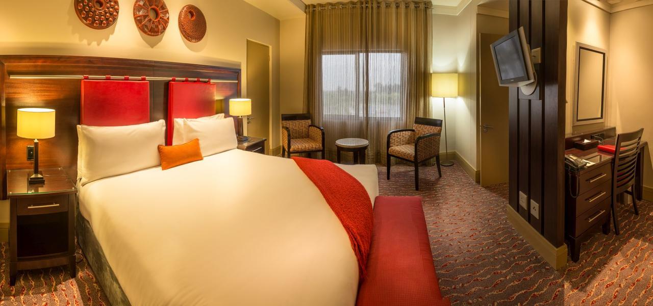 Mondior at Emperors Palace Kempton Park Eksteriør billede